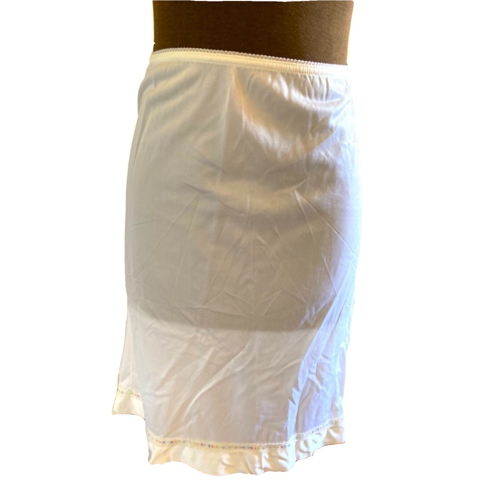 Vintage Ivory Half Slip with Decorative Lace Trim